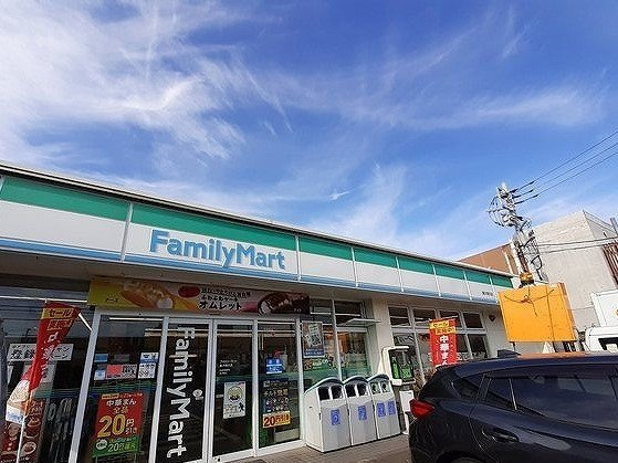 ベラ　マティ－ナの周辺|ファミリーマートまで460m