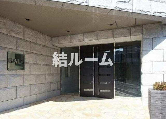 豊島区北大塚３丁目の賃貸マンションのエントランス