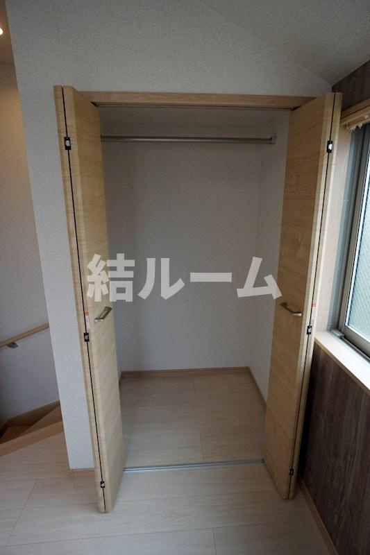 中野区若宮２丁目のアパートの収納