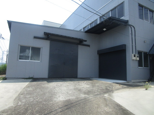 秦野市曽屋の倉庫