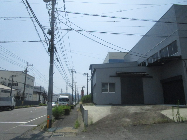 秦野市曽屋の倉庫