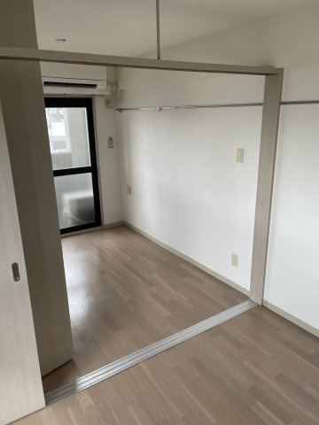 福岡市博多区博多駅前１丁目の賃貸マンションの居間・リビング