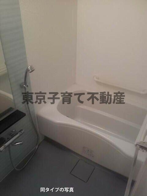 コンフォリア上野広小路の浴室