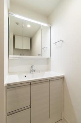 【洗面所】 | ハイグラウンド神楽坂 | ※写真は同タイプ住戸です。