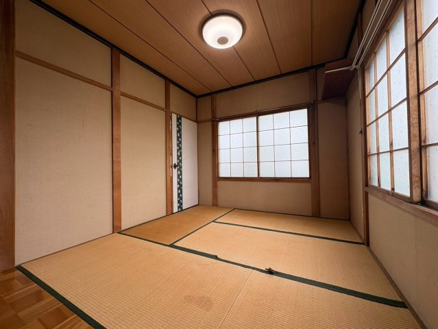 緑ヶ岡５丁目11-1貸家の内装