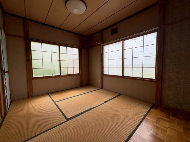 緑ヶ岡５丁目11-1貸家の内装