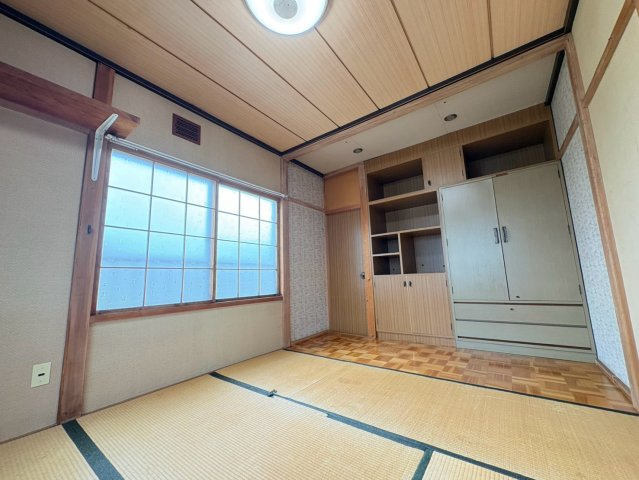 緑ヶ岡５丁目11-1貸家の内装