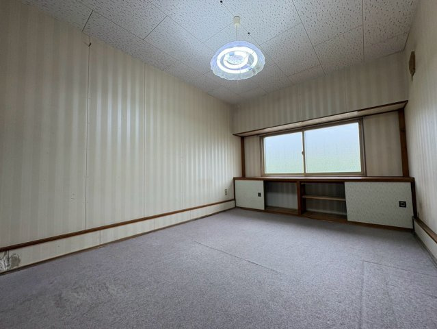 緑ヶ岡５丁目11-1貸家の内装