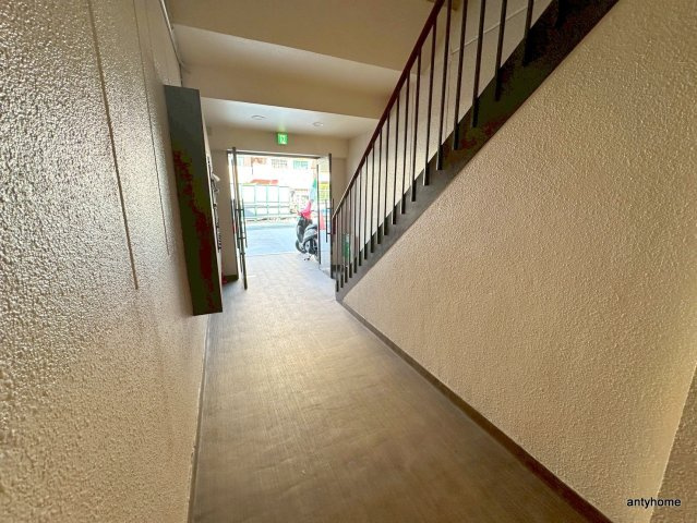 岡本ハイツ　仲介手数料無料のロビー