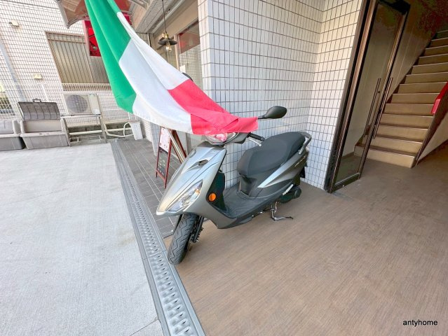 岡本ハイツ　仲介手数料無料の駐車場