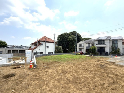 【外観】 | 【仲介手数料４６０万円が無料！】■成城学園駅１２分■東南角地■高台からの眺望良好 | 決算キャンペーン中！
家計応援サービスの限界に挑戦中！
詳細は「諸費用」欄をご確認下さい！
■成城学園駅１２分（坂のない道のり）
■東南角地
■高台からの眺望良好
■各ハウスメーカーをお安くご紹介可