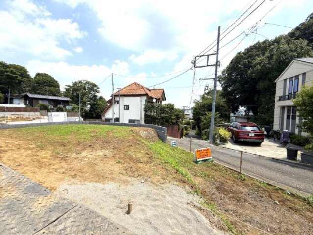 【外観】 | 【仲介手数料４６０万円が無料！】■成城学園駅１２分■東南角地■高台からの眺望良好 | 諸費用４６０万円ＯＦＦ！
決算キャンペーン中！
家計応援サービスの限界に挑戦中！
■成城学園駅１２分（坂のない道のり）
■東南角地
■高台からの眺望良好
■各ハウスメーカーをお安くご紹介可