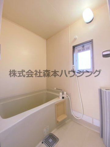 【浴室】 | 　ハイツ千鶴1 | 落ち着いた空間のお風呂です