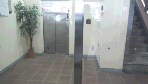 プラチナ名古屋ビルのエントランス
