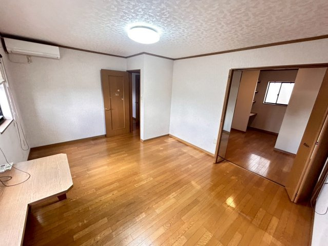 刈谷市半城土貸店舗の内装