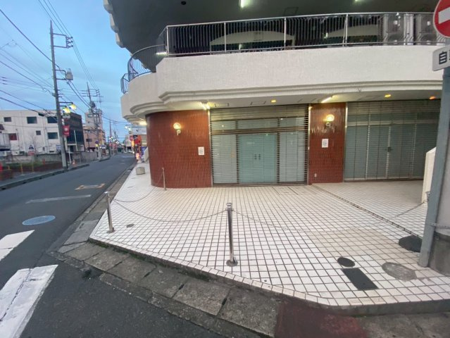 エガワプラザビルのエントランス