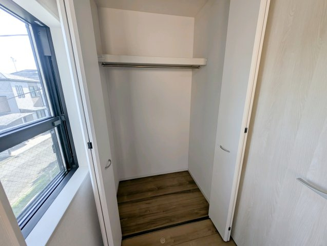 中古戸建て　昭島市美堀町2丁目の収納|【Go filled with memories】
◆ありったけの◆住空間をよりよくするためには大切な収納スペース。時が経ち思い出がここに詰まっていく。