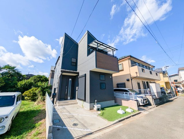 中古戸建て　昭島市美堀町2丁目の外観|【full space】
◆気軽に人を招ける◆ゆったりとした住空間に手のぬくもりを感じれるような温かい住まい。そんな環境で暮らしていくうちに僕たちも変わって行く。