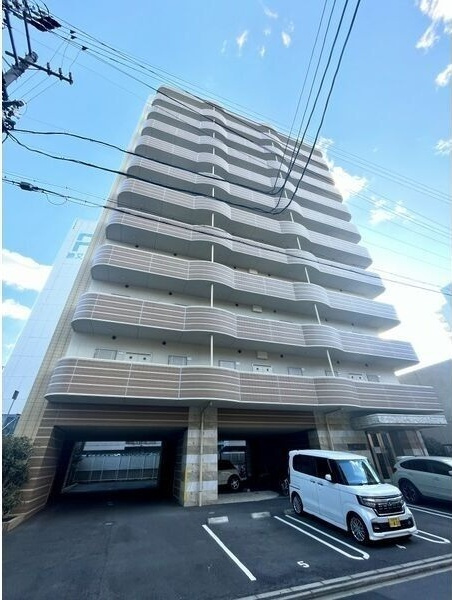 ノヴェル新栄の外観