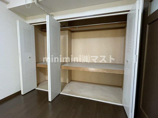 パレーシャル難波の収納