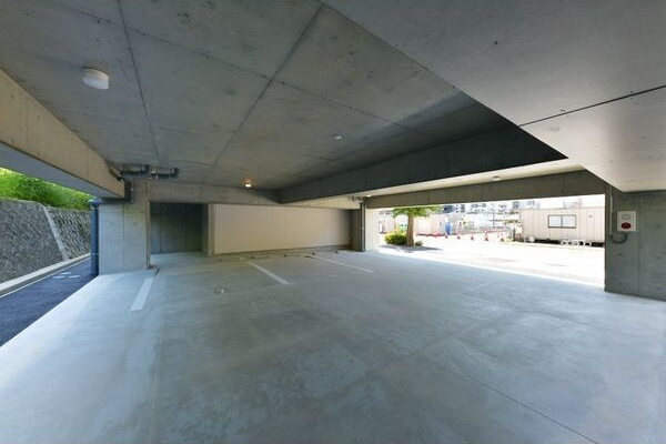 三の丸殿の駐車場