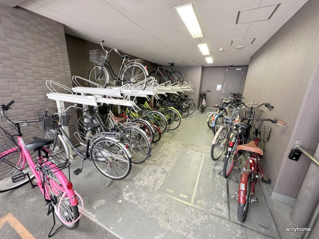 エスレジデンス本町マークス　仲介手数料無料の駐車場
