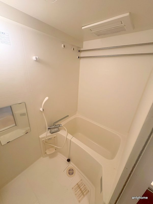 エスレジデンス本町マークス　仲介手数料無料の浴室