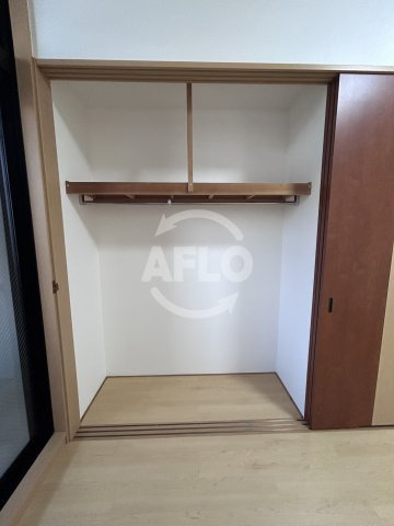 フォレステージュ江坂垂水町の収納|フォレステージュ江坂垂水町　クローゼット