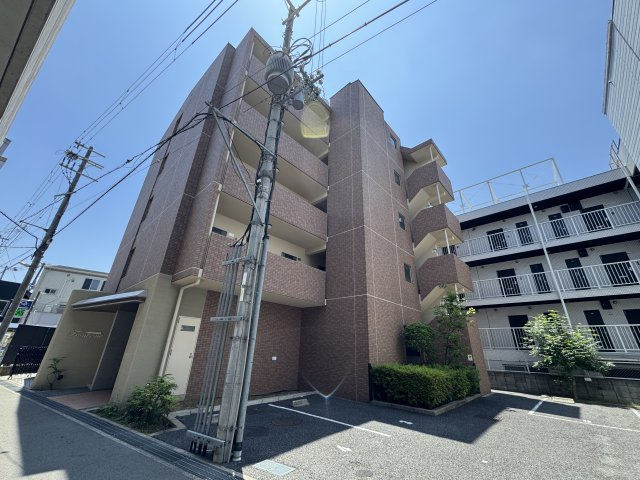 フロン・ツオーネの外観