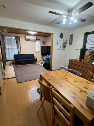 香里北之町　中古一戸建ての居間・リビング|LDK10.9帖
■物件内覧・資金計画相談・住宅ローン相談、リフォーム相談、お問合せ受付中■
※当日・翌日のご内覧、ご相談はお電話でのお問合せがスムーズです！