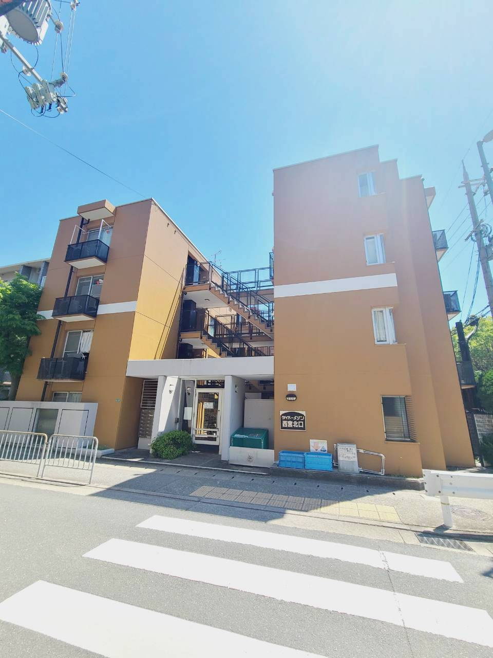 ダイドーメゾン西宮北口の外観