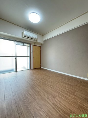 【洋室】 | ジョイフル西船場