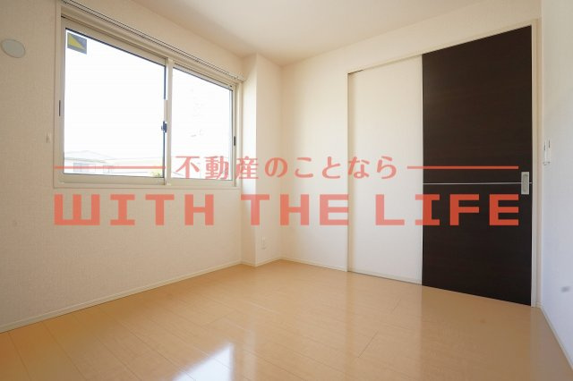 ウィン・レーベン【10，000円キャッシュバック対象物件】の洋室|広々とした洋室です