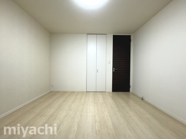 シャーメゾン庄町の洋室