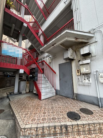 すみれハイツのエントランス