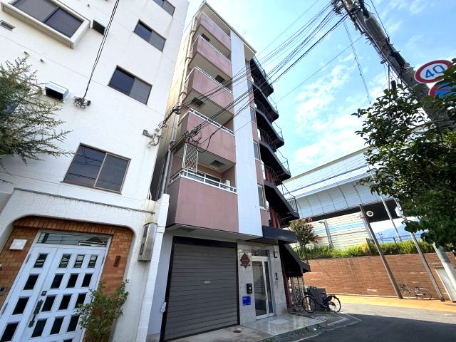 シェトワ大石の外観