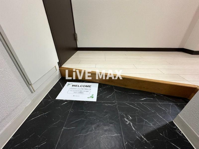 【玄関】ウェルコガーデン新川