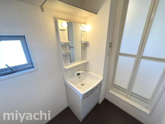 コートクレールⅡ番館の洗面所