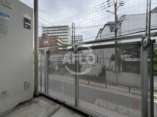 ウーロ新大阪のバルコニー|U-ro新大阪　バルコニー