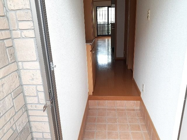 メゾンデイジーの玄関