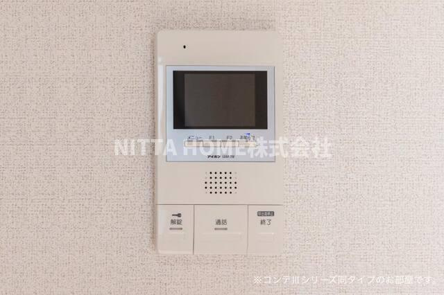 ポルトキアーロのセキュリティ|【イメージ写真】モニタ付きインターホンを設置しています◇