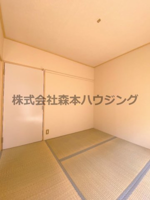 【和室】 | 　ハイツ千鶴1 | リビングスペース代わりに使えそうな和室です