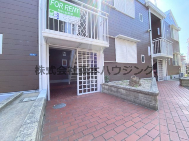 【エントランス】 | 　ハイツ千鶴1 | エントランスです