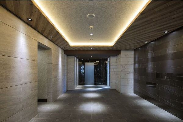 S-RESIDENCE岡崎公園aureateのロビー