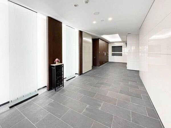 S-RESIDENCE葵Ⅱのロビー