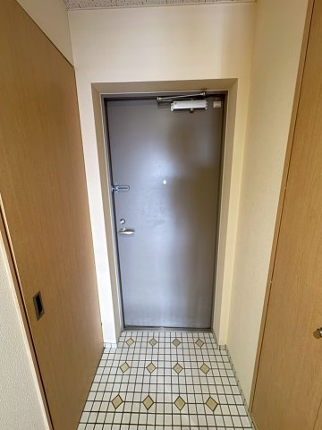 福岡市博多区住吉４丁目の賃貸マンションの玄関