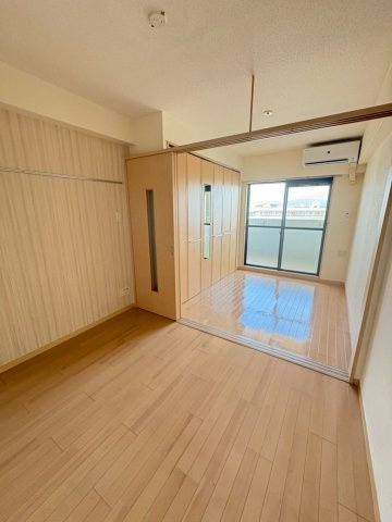 福岡市博多区住吉４丁目の賃貸マンションの居間・リビング