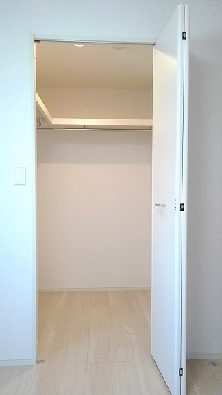 横浜市港北区新横浜１丁目の賃貸マンションの収納