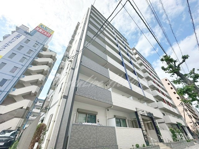 横浜市港北区新横浜１丁目の賃貸マンションの外観