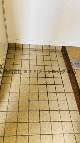 仲介手数料0円！ハイツ白山の玄関